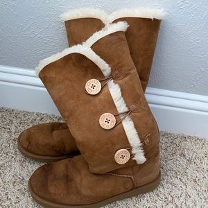 Tall tan uggs